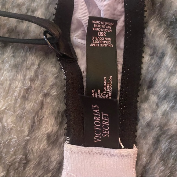 Victoria’s Secret unlined Demi bra black and pink lace with pink bow detail bra - Picture 12 of 12